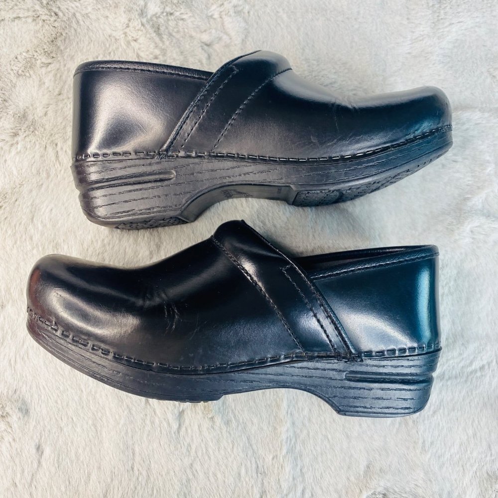 Dansko Shoes Womens Black Shine Leather Clogs Eur 38/US 7.5 Supportive
